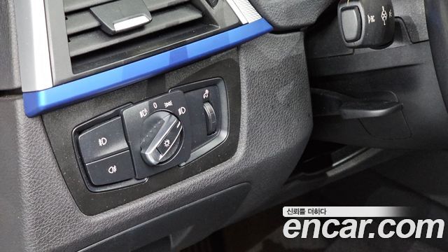 BMW 3-Series 2017 — photo 19