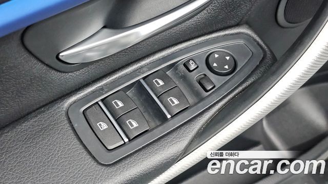 BMW 3-Series 2017 — photo 26