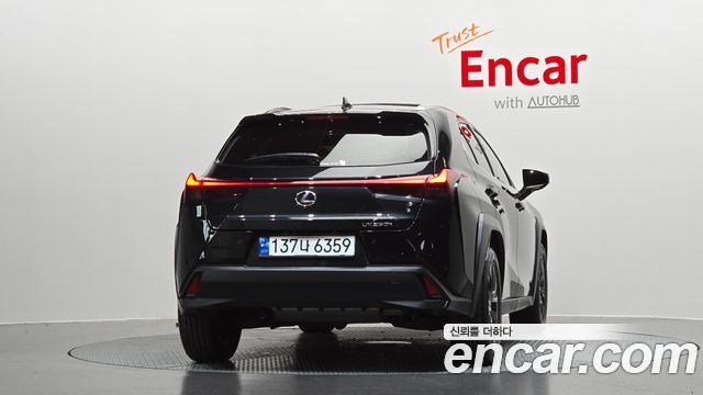 Lexus UX 2024 — photo 4