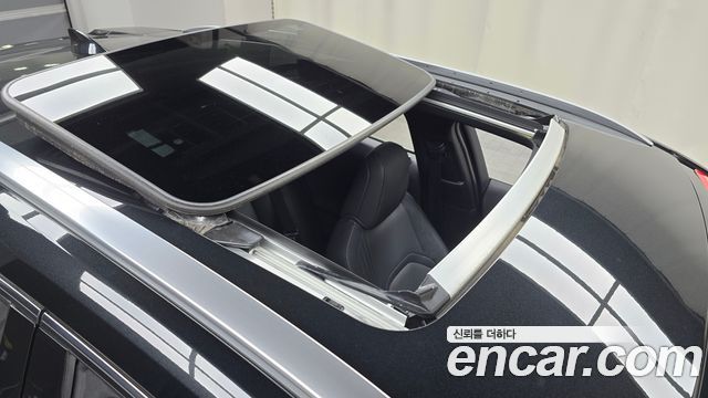 Lexus UX 2024 — photo 27