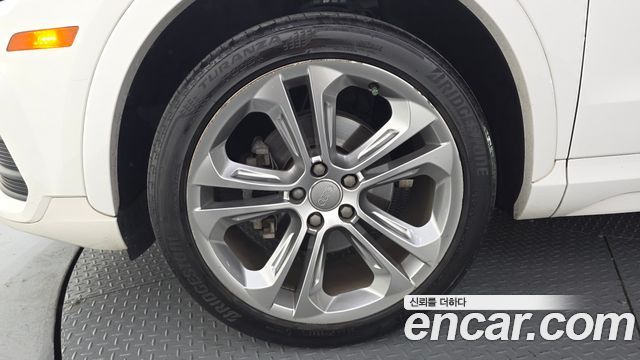 Audi Q3 2016 — photo 5