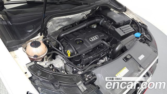 Audi Q3 2016 — photo 6