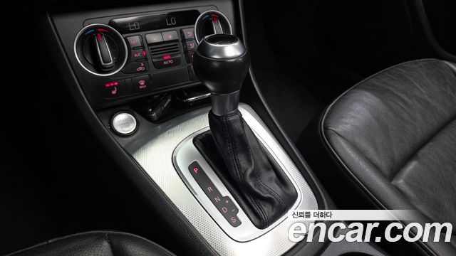 Audi Q3 2016 — photo 9