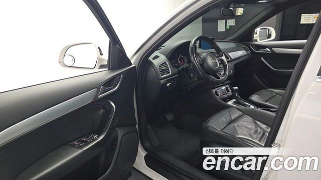 Audi Q3 2016 — photo 10