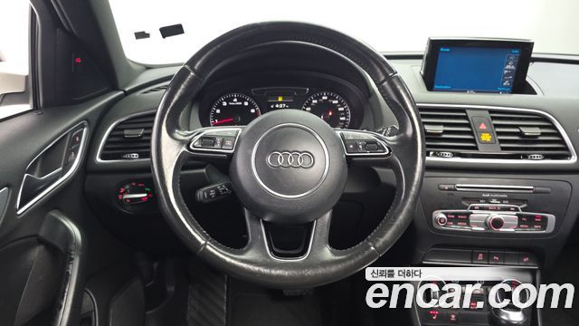 Audi Q3 2016 — photo 13