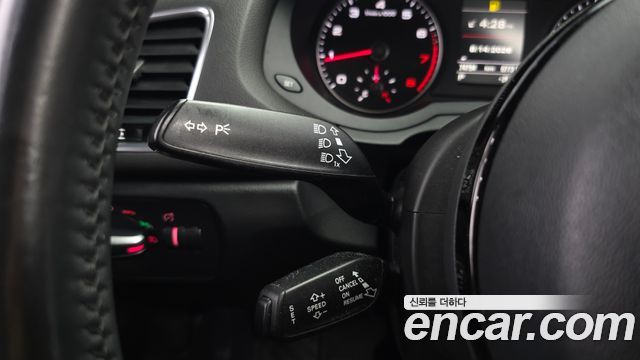 Audi Q3 2016 — photo 18