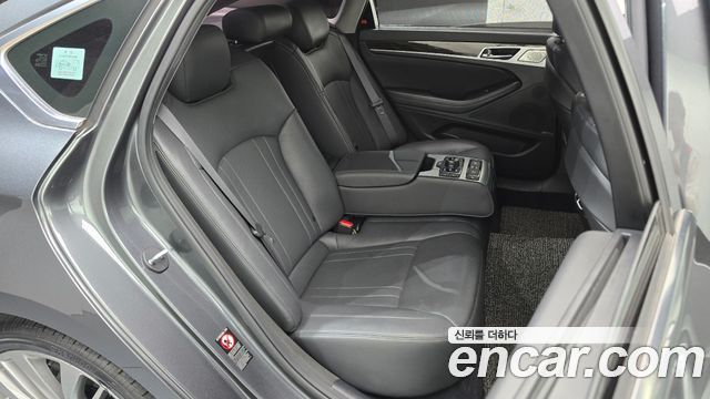 Genesis G80 2019 — photo 11