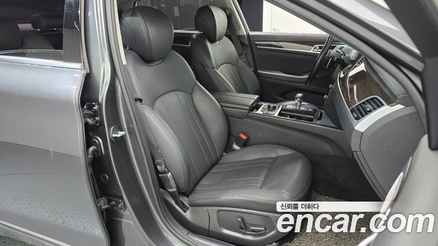 Genesis G80 2019 — photo 12