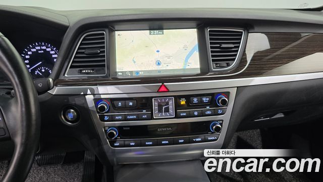 Genesis G80 2019 — photo 14