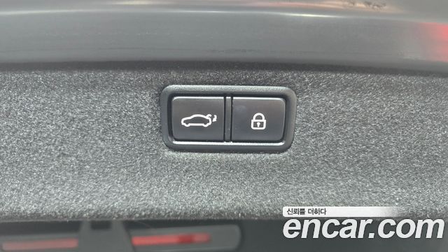 Genesis G80 2019 — photo 18