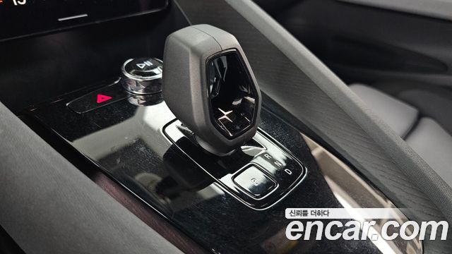 Polestar Polestar 2 2022 — photo 12