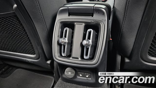 Polestar Polestar 2 2022 — photo 25