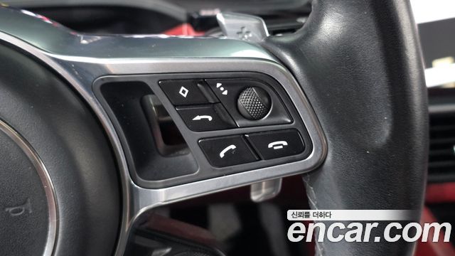 Porsche Cayenne 2020 — photo 16