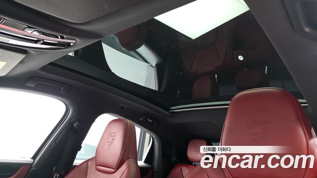 Porsche Cayenne 2020 — photo 18