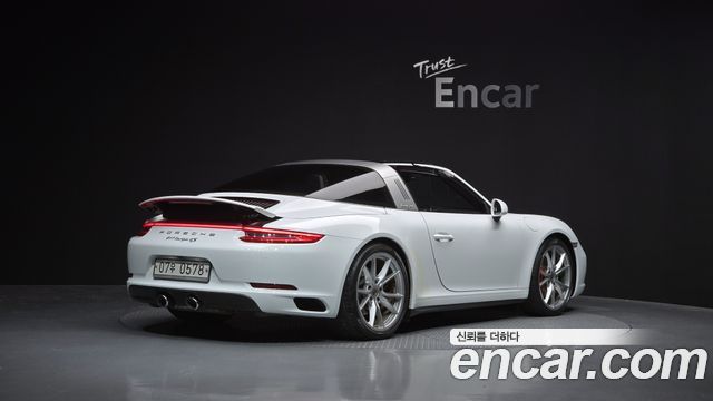 Porsche 911 2017 — photo 2