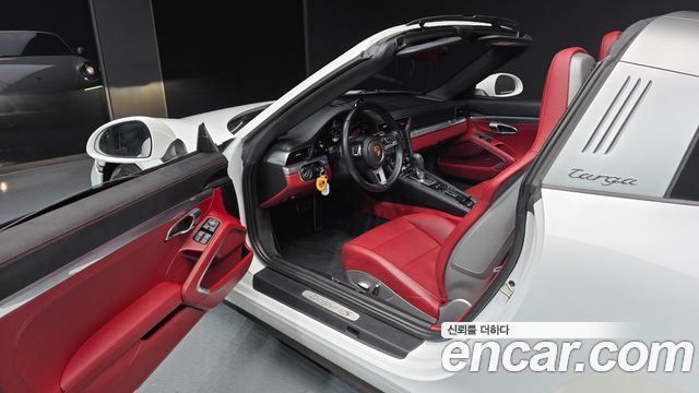Porsche 911 2017 — photo 10