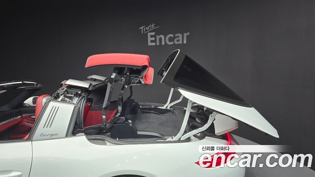 Porsche 911 2017 — photo 19