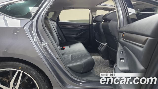Honda Accord 2021 — photo 17