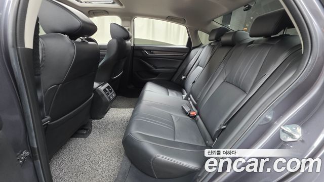 Honda Accord 2021 — photo 18