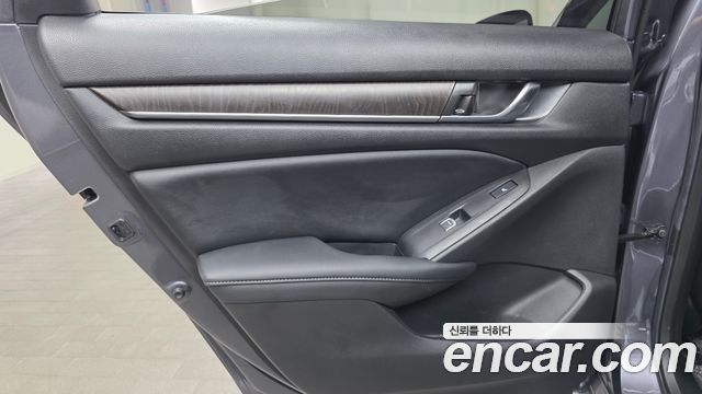 Honda Accord 2021 — photo 15