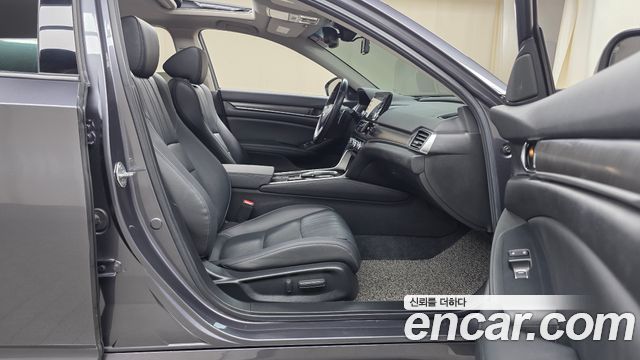 Honda Accord 2021 — photo 16