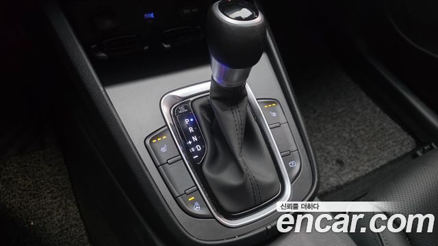 Hyundai Kona 2022 — photo 12