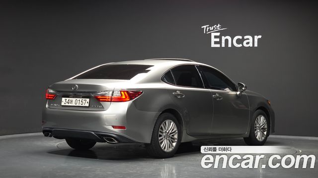 Lexus ES 2016 — photo 2
