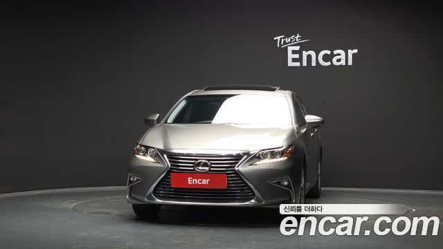 Lexus ES 2016 — photo 3