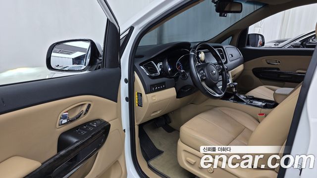 Kia Canival 2019 — photo 13