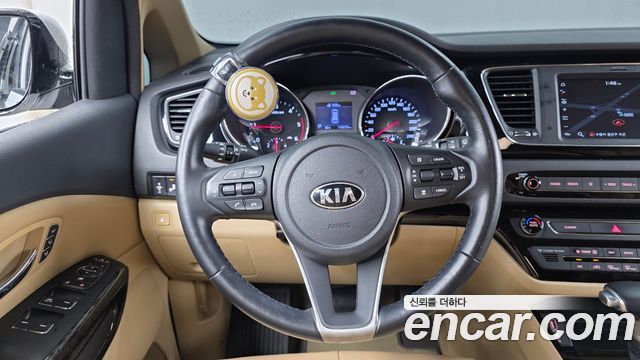 Kia Canival 2019 — photo 18