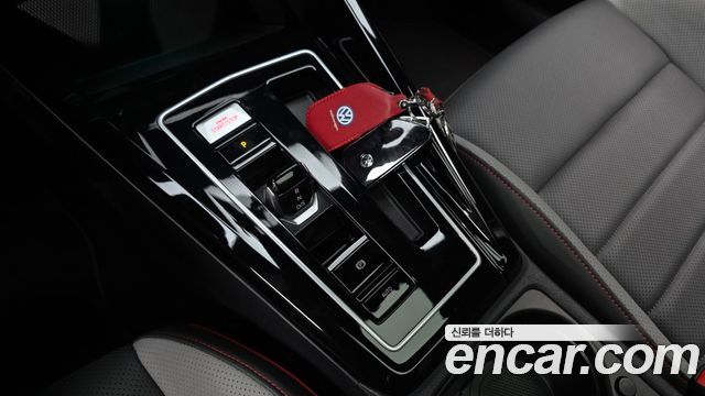 Volkswagen Golf 2024 — photo 9