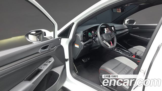 Volkswagen Golf 2024 — photo 10