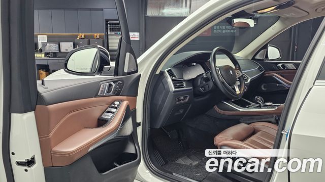 BMW X7 2021 — photo 13