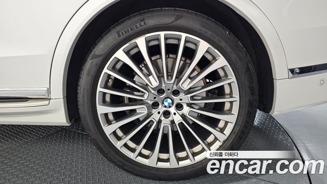 BMW X7 2021 — photo 7