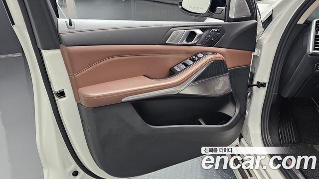 BMW X7 2021 — photo 14