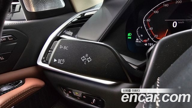 BMW X7 2021 — photo 28
