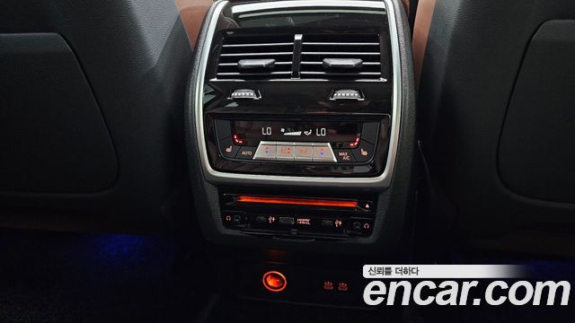 BMW X7 2021 — photo 30