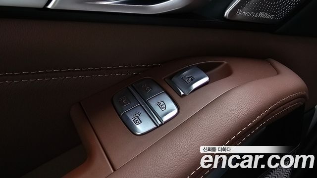 BMW X7 2021 — photo 32