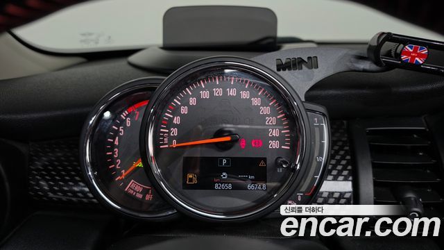 Mini Cooper 2019 — photo 11