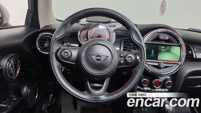 Mini Cooper 2019 — photo 19