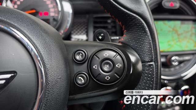 Mini Cooper 2019 — photo 22