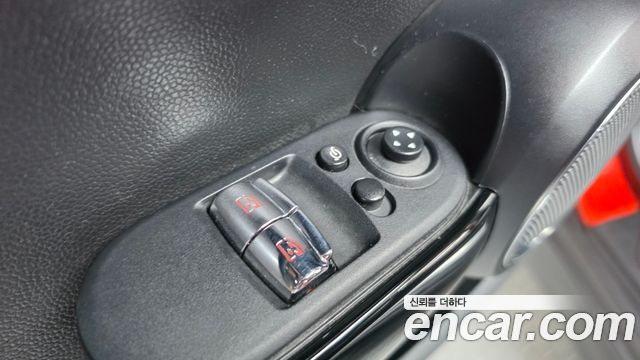Mini Cooper 2019 — photo 29