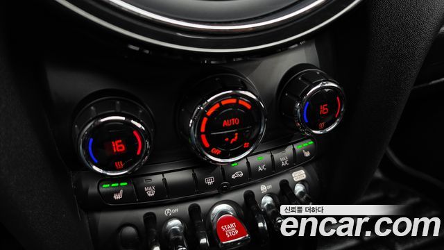 Mini Cooper 2019 — photo 30