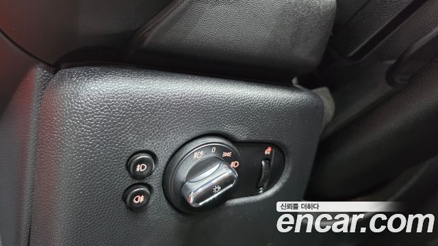 Mini Cooper 2019 — photo 31
