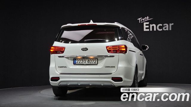 Kia Canival 2019 — photo 4