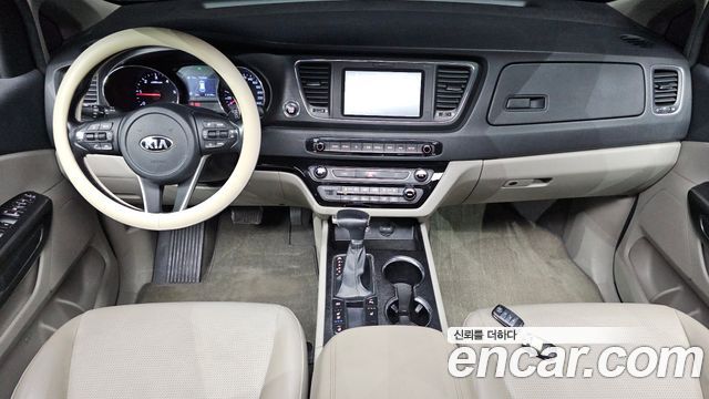 Kia Canival 2019 — photo 7