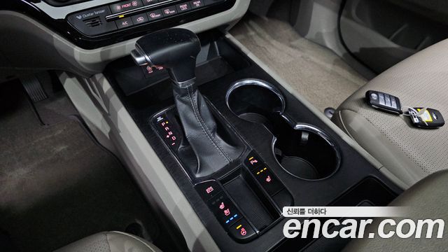 Kia Canival 2019 — photo 9