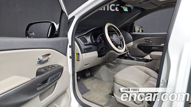 Kia Canival 2019 — photo 10