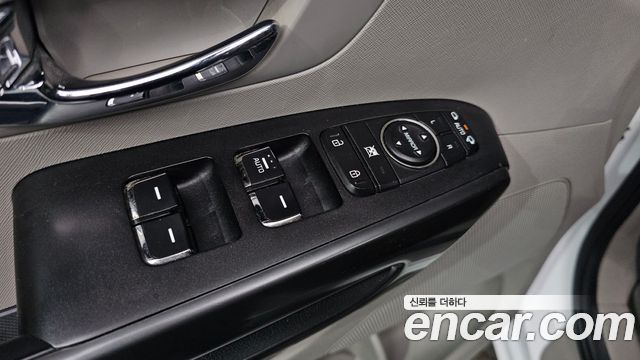 Kia Canival 2019 — photo 15