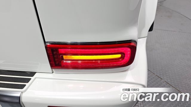 Mercedes-Benz G-Class 2024 — photo 9
